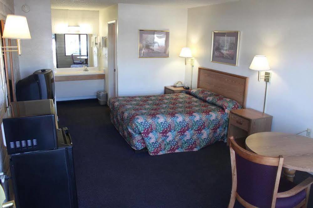 River Inn Susanville Exterior photo